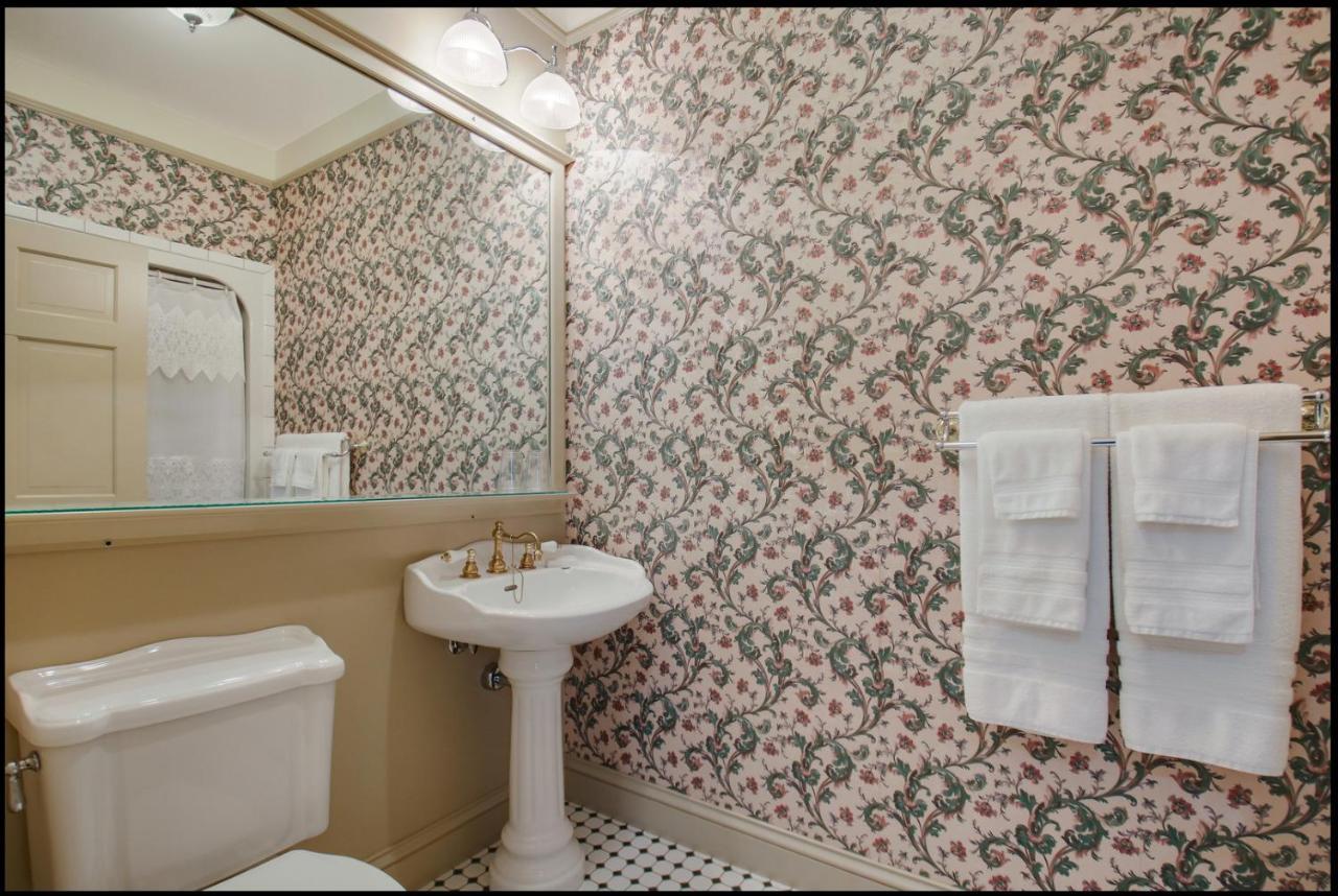 Carnegie Hall Boutique Hotel Ladysmith ภายนอก รูปภาพ